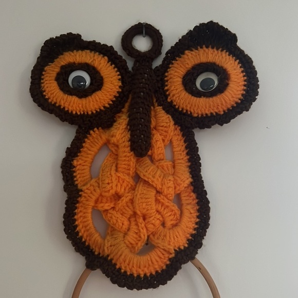 Handcrafted hand, crocheted owl, with googly eyes towel ring holder - Picture 5 of 13